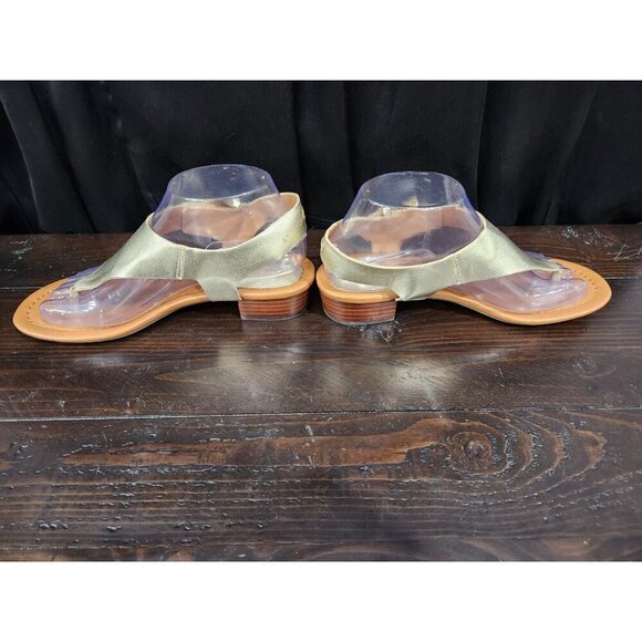 Tommy Hilfiger Kitty 2 Gold Thong Sandals/Sz. 7.5M, EUC - Picture 2 of 10